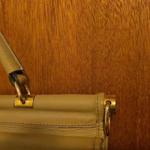 Vintage Gucci Tan Beige Leather Handbag - Picture 9 of 14